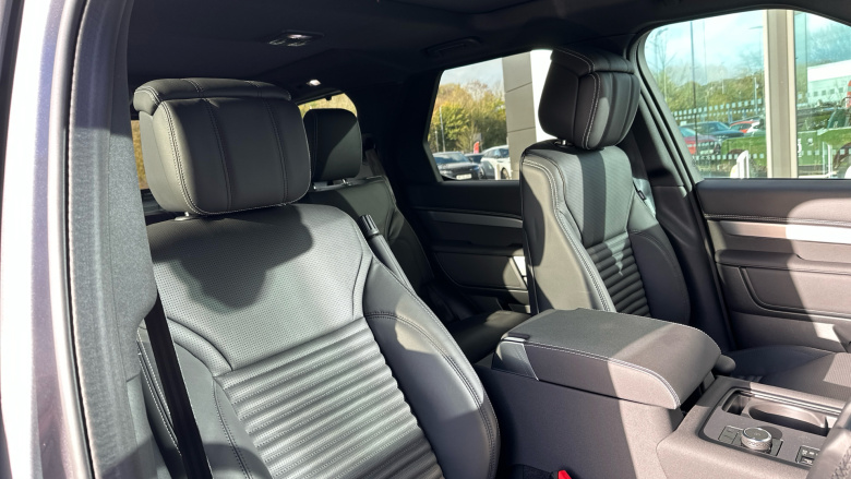 Land Rover Discovery 3.0 D350 Dynamic HSE 5dr Auto Diesel Station Wagon